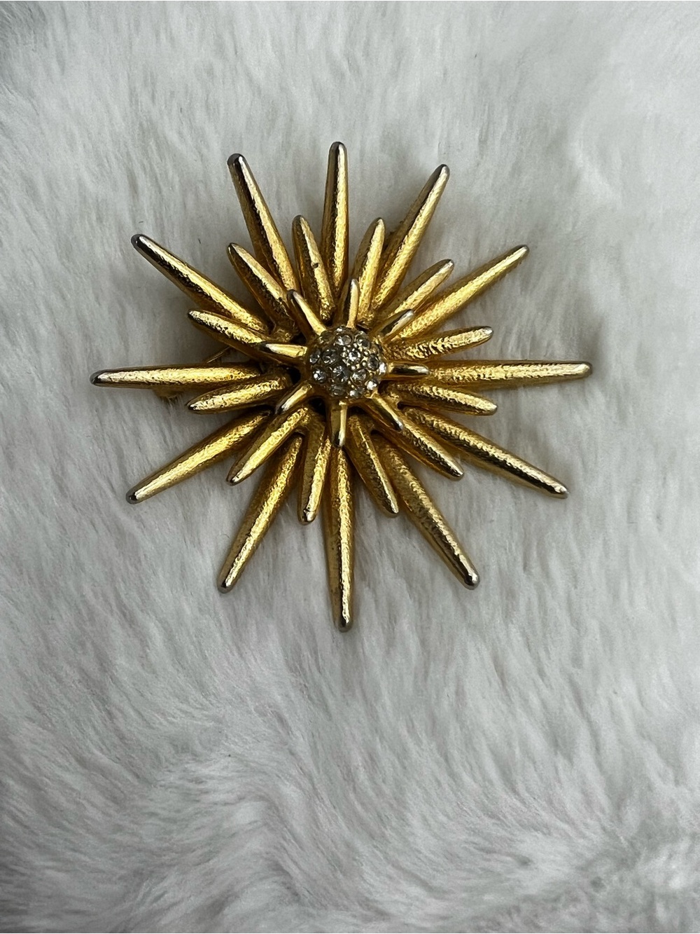 Vintage Prestige Mid Century Gold Starburst Rhinestone Brooch